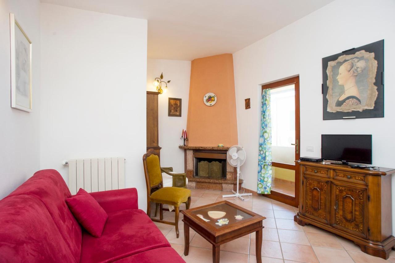 Appartamento In Via Del Mare A Procchio Procchio  Exterior photo